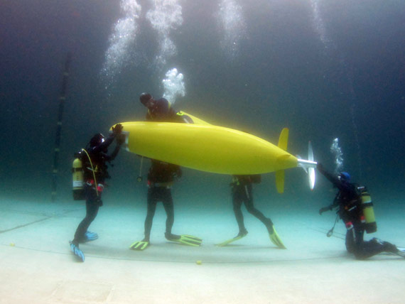 Submarine Race 2014 divers at QinetiQ